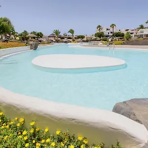 https://lanzahost-casa-christina.in-canary-islands.com