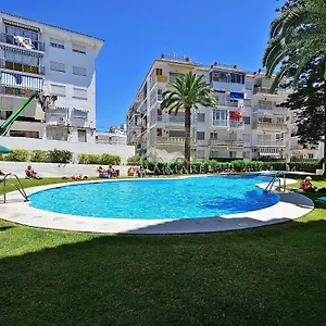 https://bright-central-apartment.hotelsinnerja.org